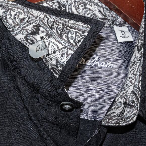 Robert Graham Men's Medium Bayview Button Down Shirt Textured floral NWT - Picture 9 of 10